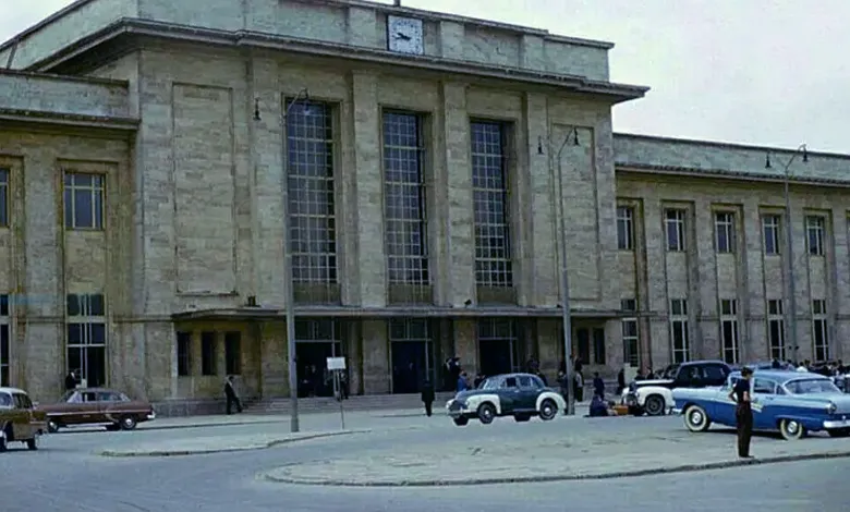 ساختمان تاریخی ایستگاه راهآهن تهران با معماری کلاسیک و نمای زیبای آن