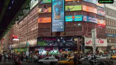 نمای جذاب و مدرن پاساژ علاالدین در تهران، با طراحی خاص و منحصر به فرد، که به عنوان یکی از مراکز خرید پیشرفته شهر شناخته می‌شود و فرصتی ایده‌آل برای خرید انواع موبایل و لوازم جانبی ارائه می‌دهد.