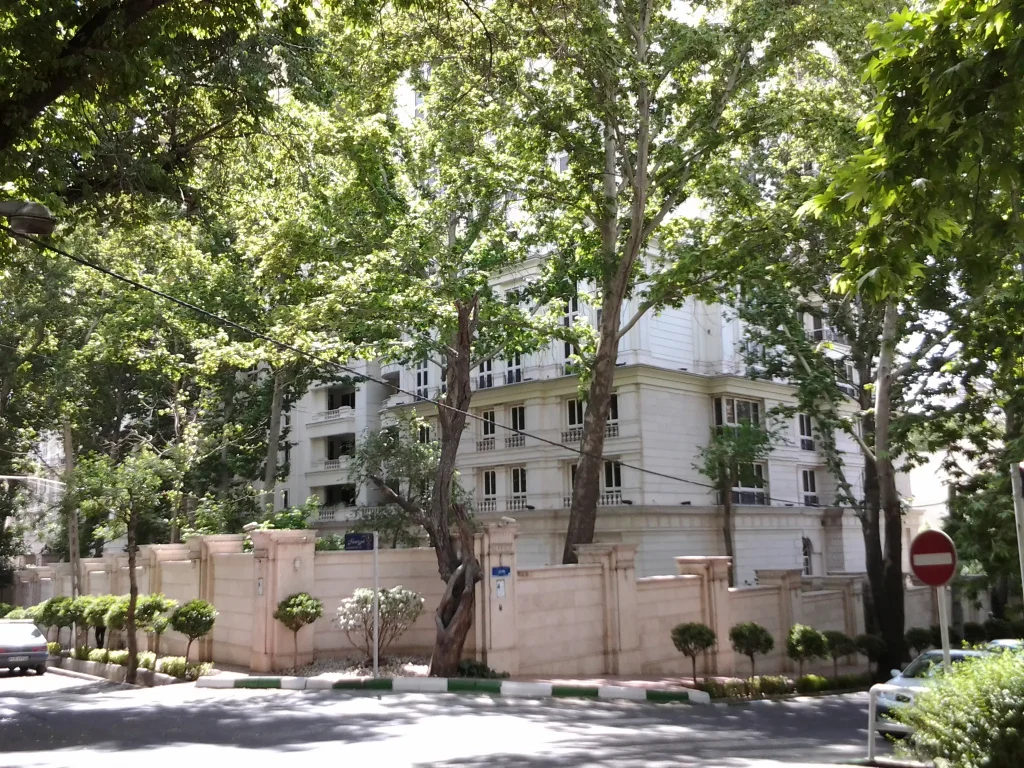 خیابان چناران تهران