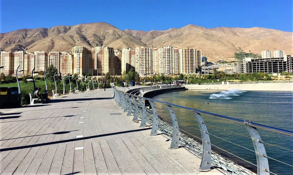 دریاچه چیتگر تهران