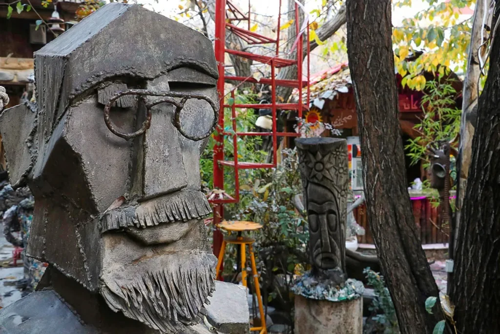 نمای زیبا از غار موزه وزیری