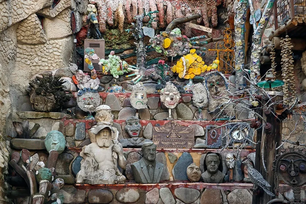 غار موزه استاد وزیری