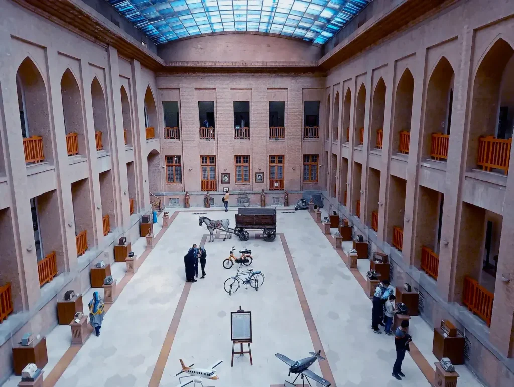 نمایی زیبا از موزه کامپیوتر تهران